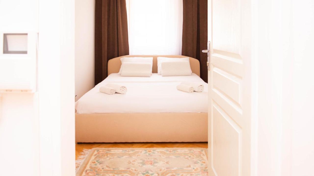 דירות סראייבו Beautiful Duplex In Heart Of Old Town - Free Parking מראה חיצוני תמונה
